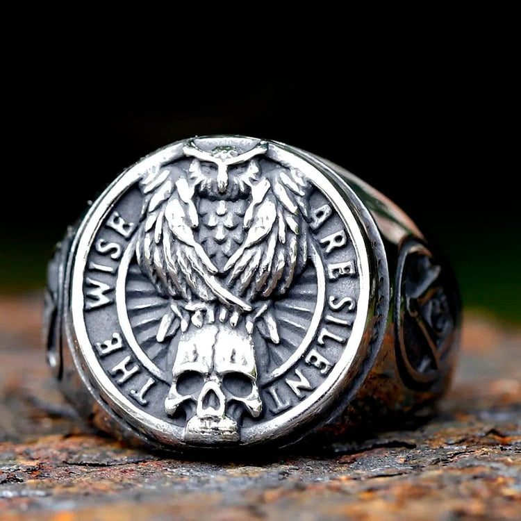 Anello vichingo \"On triomphe toujours\" (Noi trionfiamo sempre) Anello vichingo \"On triomphe toujours\" (Noi trionfiamo sempre)