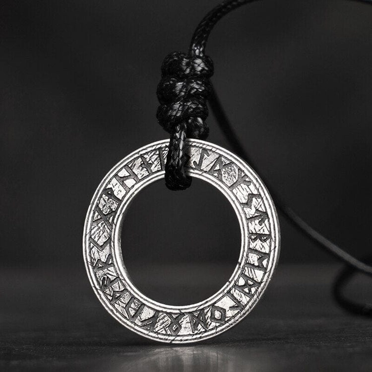 Collana vichinga d'argento 925 - Cerchio runico Collana vichinga d'argento 925 - Cerchio runico