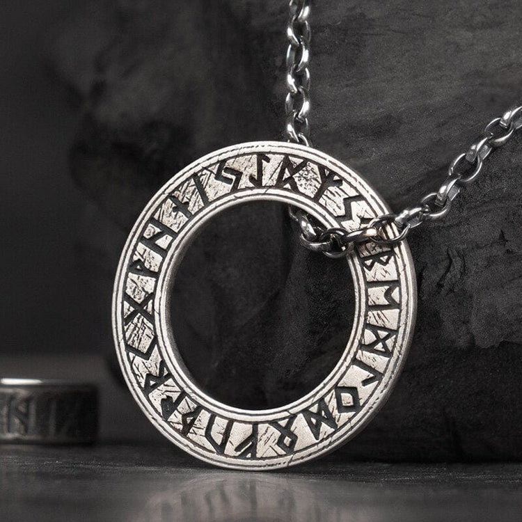 Collana vichinga d'argento 925 - Cerchio runico Collana vichinga d'argento 925 - Cerchio runico