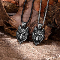 Collana con testa di lupo vichingo - Fenrir Collana con testa di lupo vichingo - Fenrir