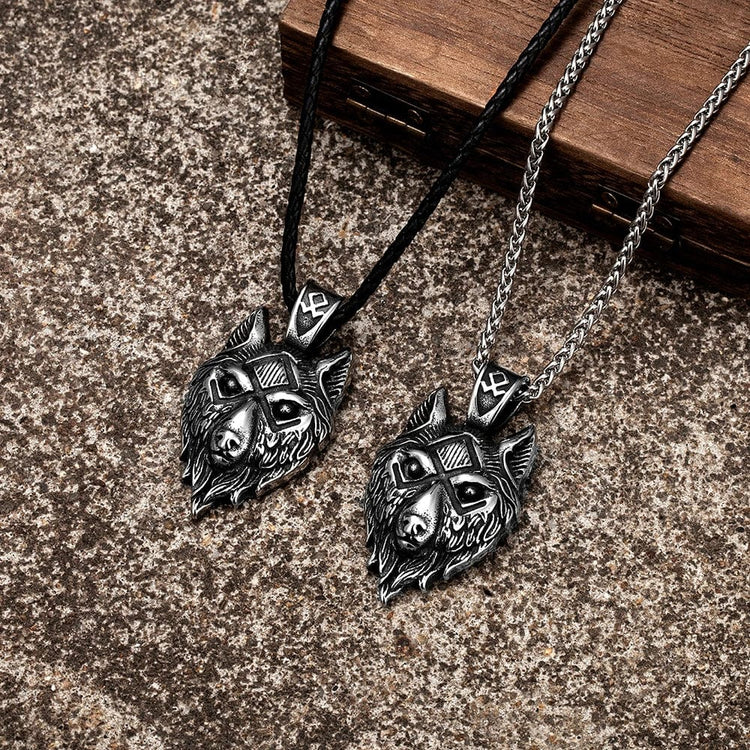 Collana con testa di lupo vichingo - Fenrir Collana con testa di lupo vichingo - Fenrir