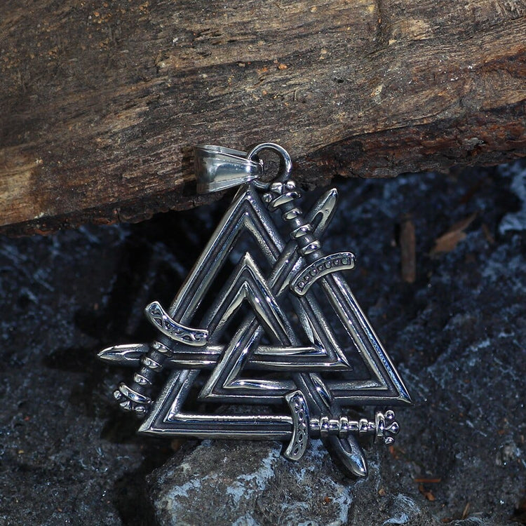 Collana Spade di eroi caduti - Valknut Collana Spade di eroi caduti - Valknut