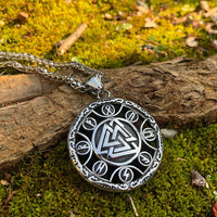 Collana runica Valknut Collana runica Valknut