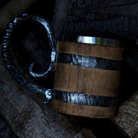 La tazza vichinga in legno La tazza vichinga in legno