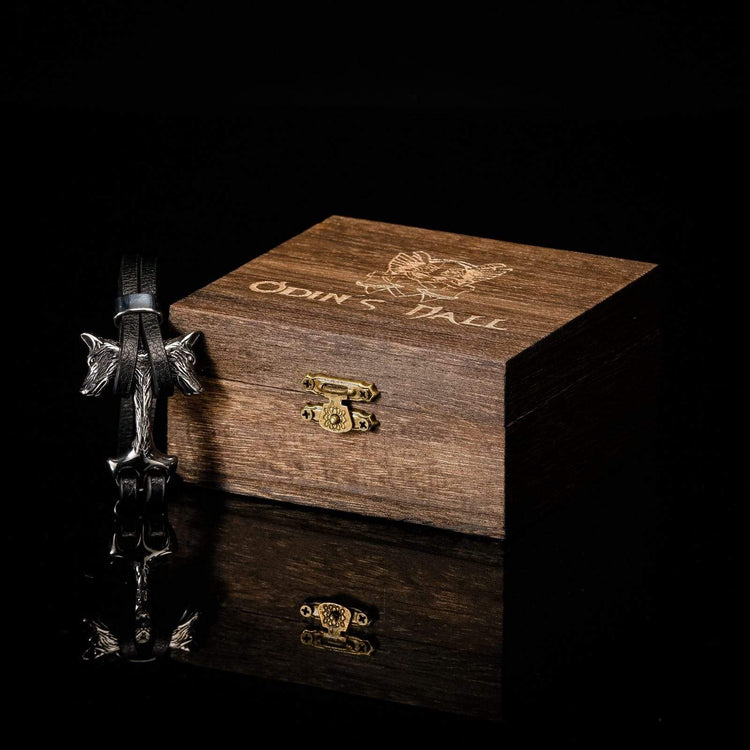 Bracciale in pelle di lupo Bracciale in pelle di lupo