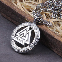 Collana del rispetto vichingo - Rune Valknut Collana del rispetto vichingo - Rune Valknut