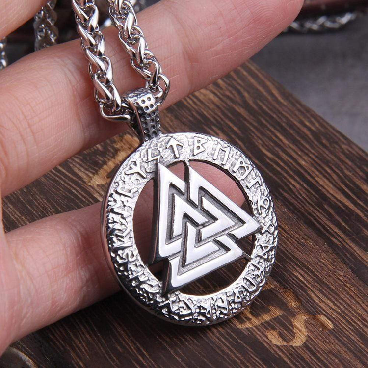 Collana del rispetto vichingo - Rune Valknut Collana del rispetto vichingo - Rune Valknut