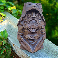 Statuetta vichinga in legno delle divinità norrene Statuetta vichinga in legno delle divinità norrene