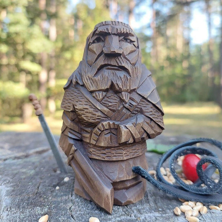 Statuetta vichinga in legno delle divinità norrene Statuetta vichinga in legno delle divinità norrene