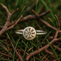Anello guerriero Vegvisir con scudo