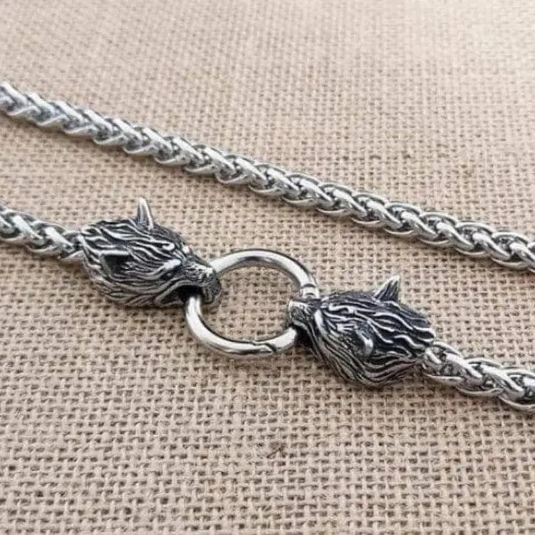 Collana d'argento con medaglione personalizzato con foto del lupo Collana d'argento con medaglione personalizzato con foto del lupo