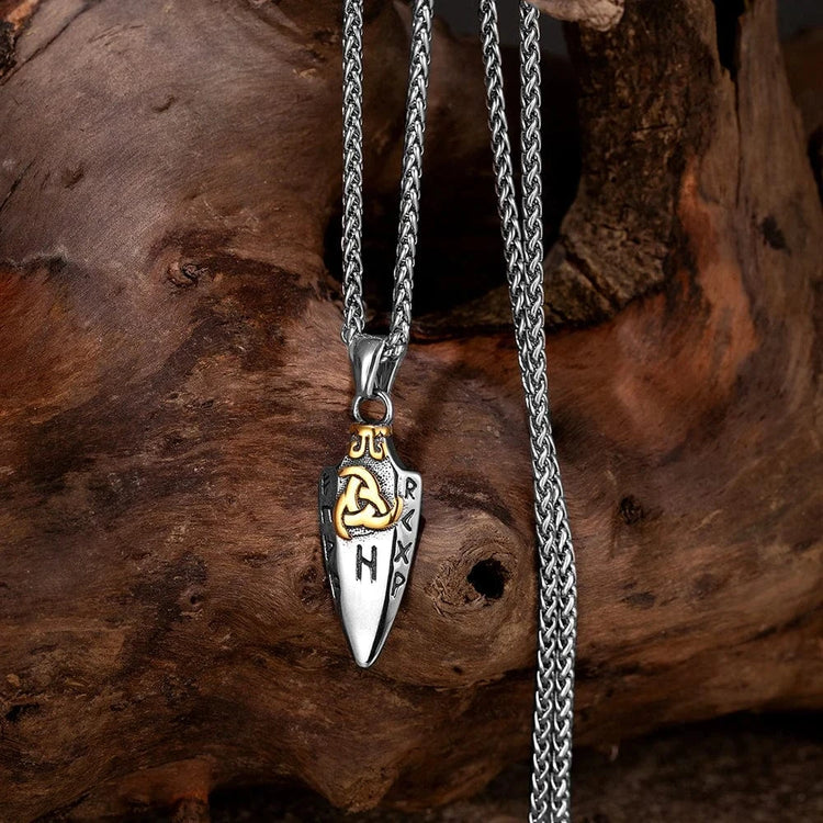 Collana con lancia runica