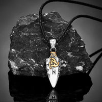 Collana con lancia runica
