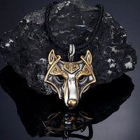 Collana con maschera Fenrir dorata