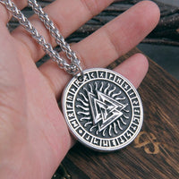 Collana vichinga \"Ciondolo del sole Runico e Valknut