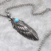 Collana vichinga di piume eterne