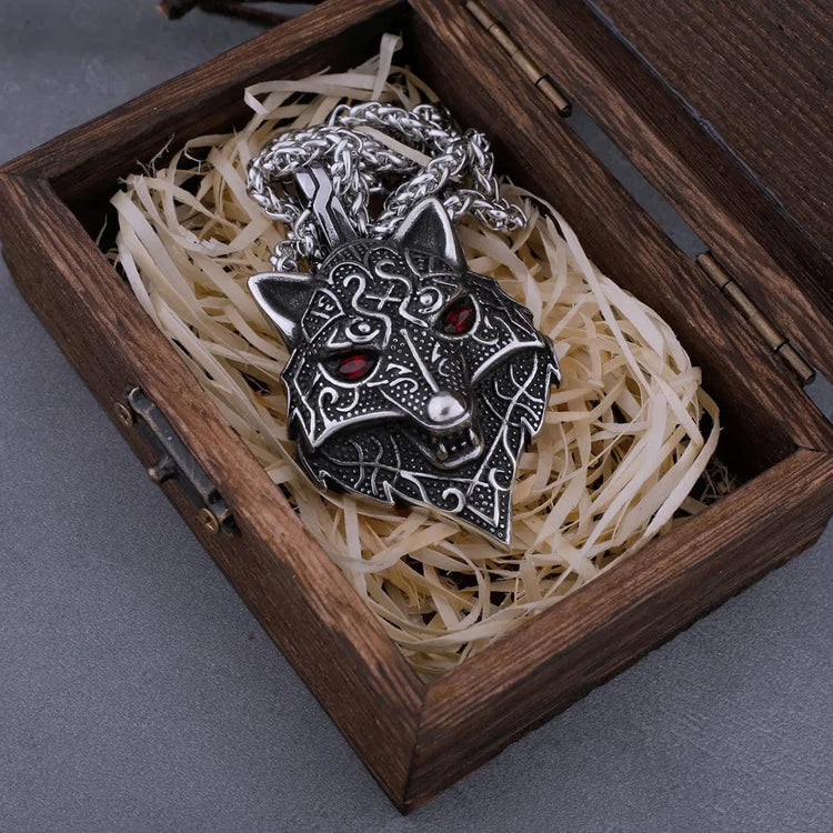 Collana vichinga con testa di Fenrir