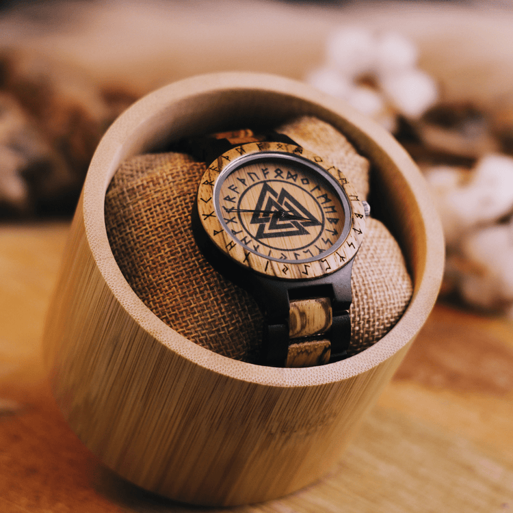 Valknut Orologio in legno - Odin's Hall