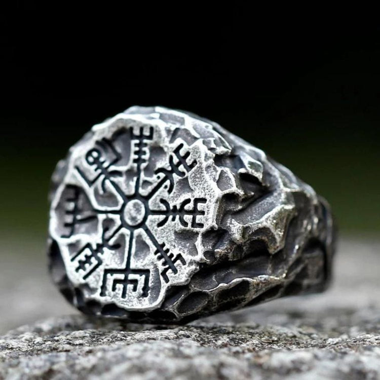 Anello vichingo regolabile "Elmo di Re Harald | Odin's Hall Anello vichingo regolabile "Elmo di Re Harald | Odin's Hall