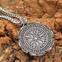 Collana bussola runica Vegvisir