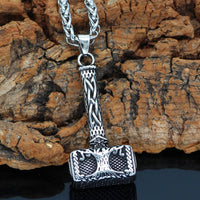 Collana Mjolnir decorata con l'albero della vita Yggdrasil