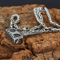 Collana Mjolnir decorata con l'albero della vita Yggdrasil