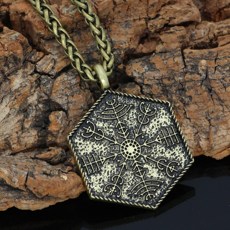 Collana piatto intagliato guida spirituale Vegvisir