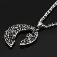 Collana silhouette del corvo di Odino
