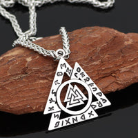 Collana Valknut nidificata